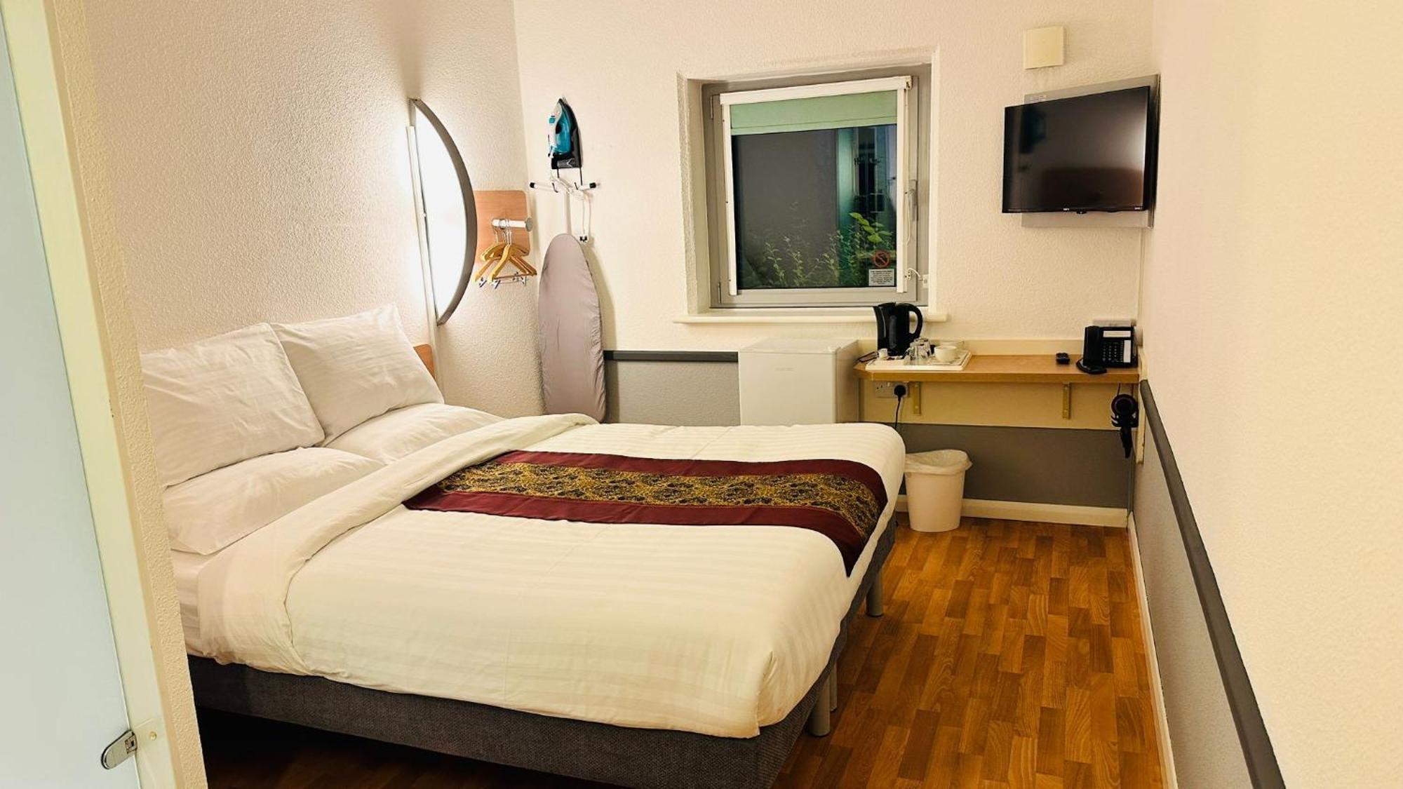 Cambridge Hotel Bradford Central ภายนอก รูปภาพ